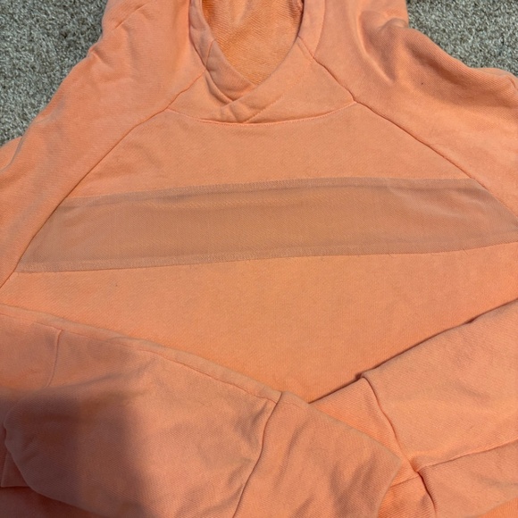 Gymshark Peach Movement Cropped Hoodie - Picture 3 of 4